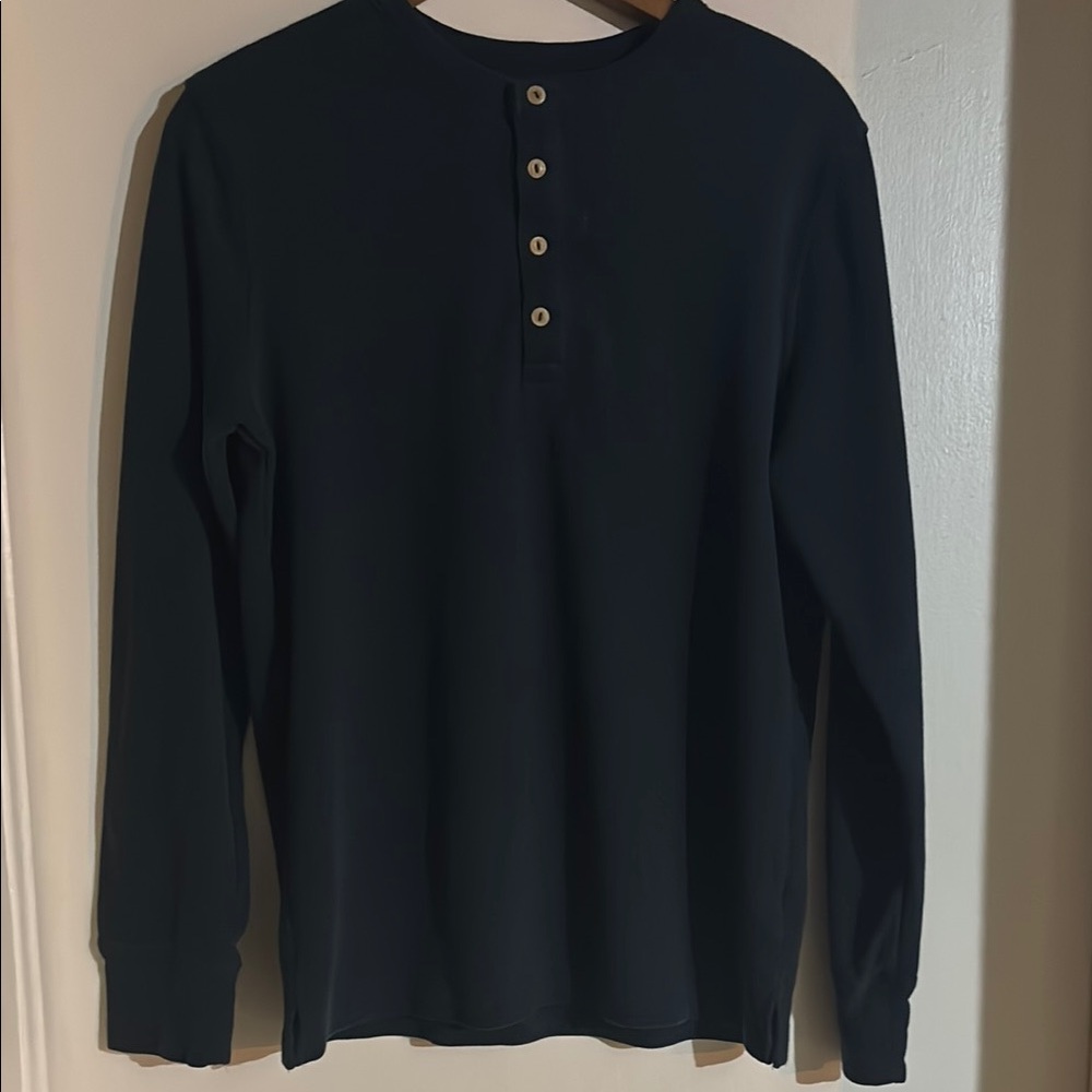 Men's Goodfellow & Co long sleeved green thermal Henley